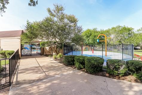 15127 Camino Del Sol Drive Houston TX 77083
