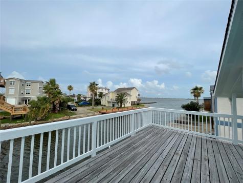 1028 Cozy Cove Lane Galveston TX 77554