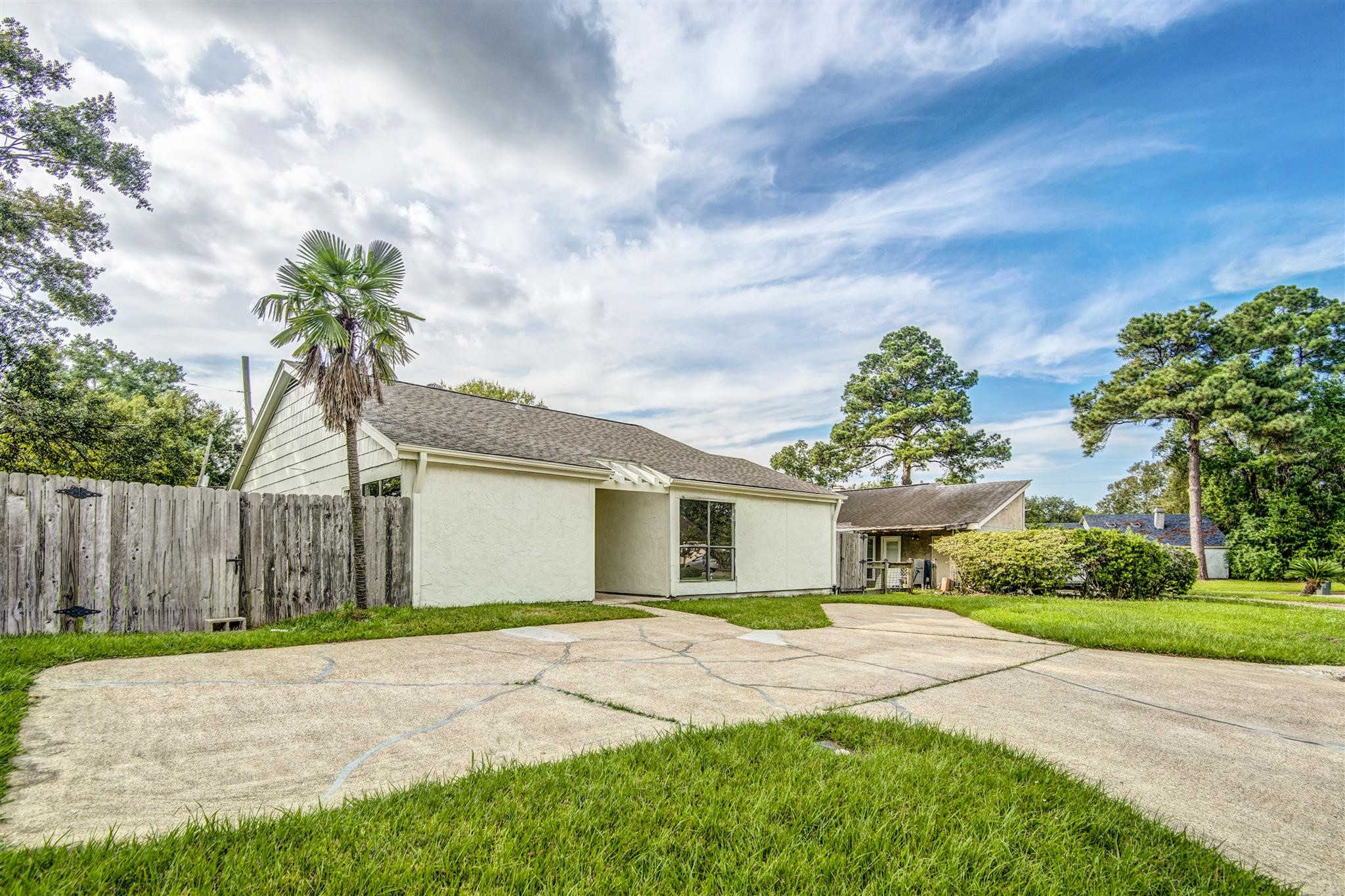3855 Heatherwood Drive Beaumont TX 77706