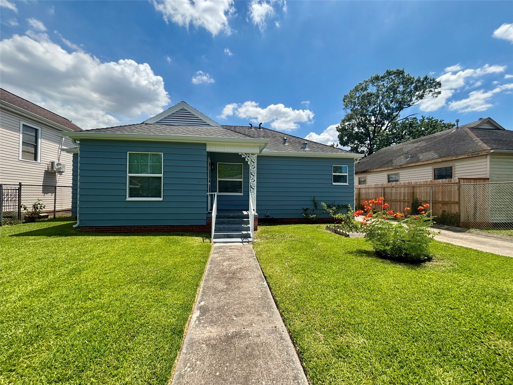 7402 Japonica Street Houston TX 77012