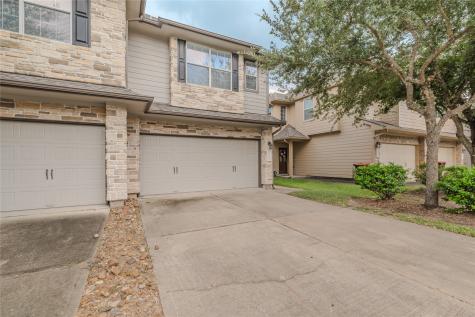 2714 Maybrook Hollow Lane Houston TX 77047