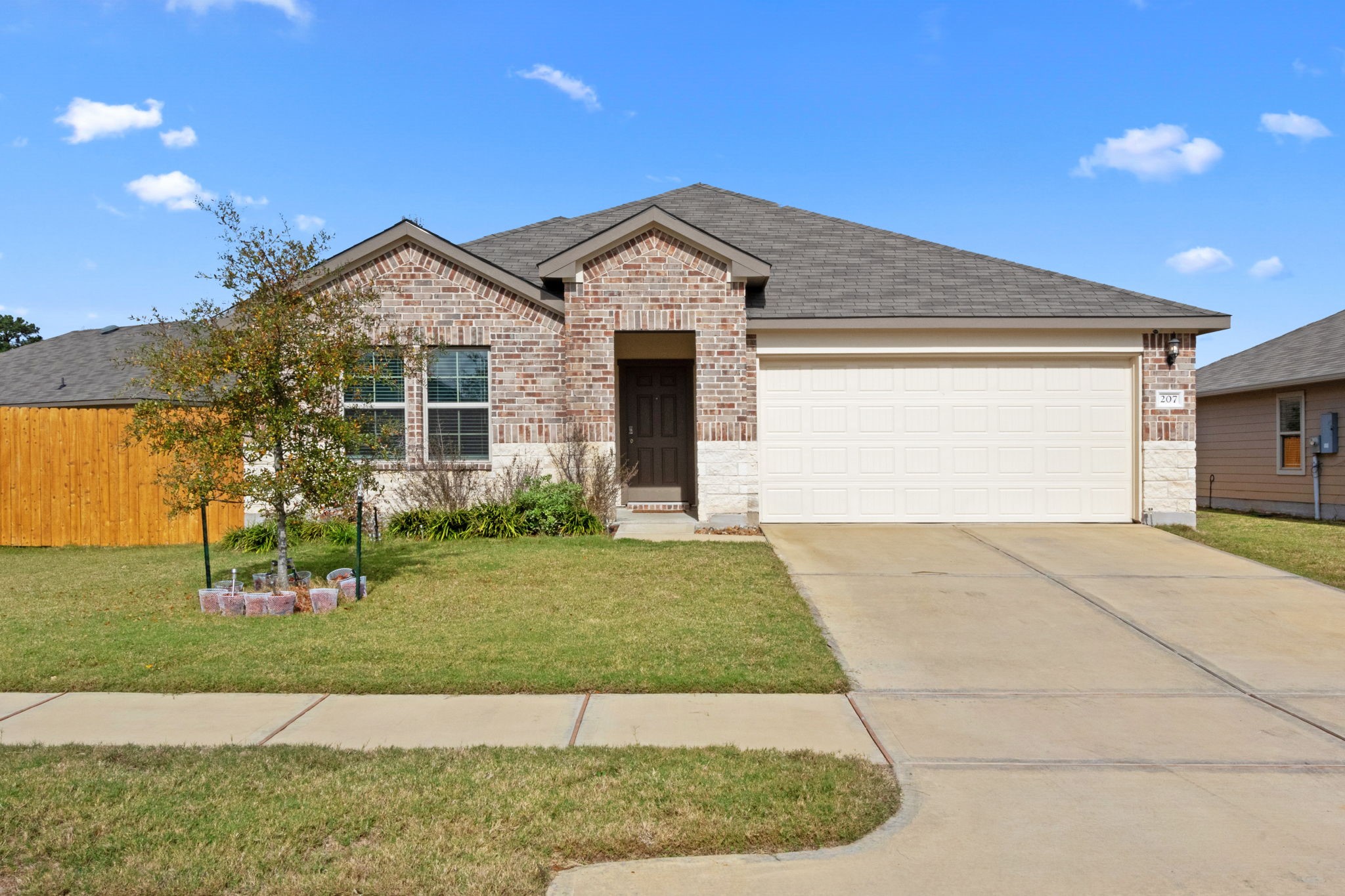 207 Pecos Drive Huntsville TX 77340