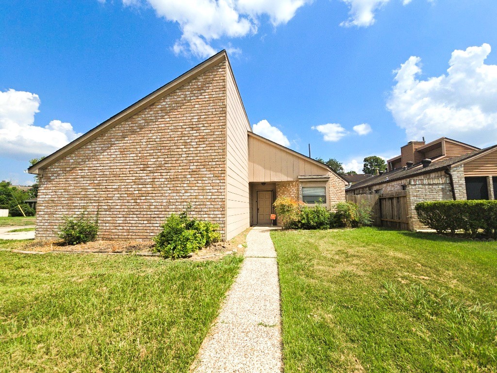 1705 Bodart Court Houston TX 77090