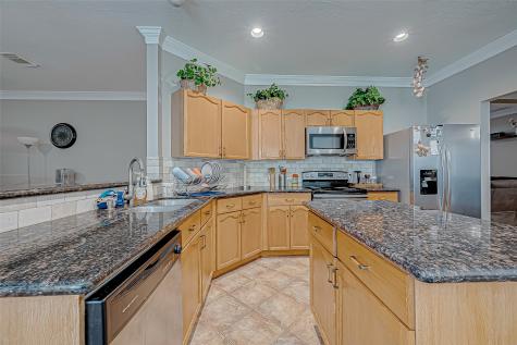 211 Rolling Plains Drive Sugar Land TX 77479