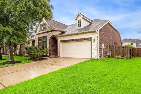 12104 Dawn Mist Court Pearland TX 77584