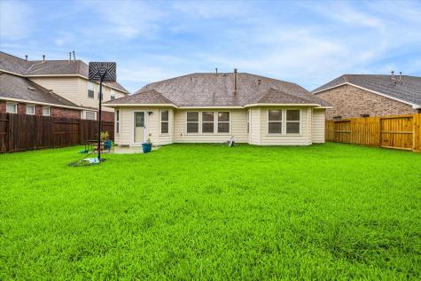 12104 Dawn Mist Court Pearland TX 77584