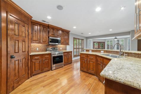 2110 Ridgeway Park Drive Kingwood TX 77339