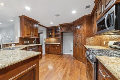2110 Ridgeway Park Drive Kingwood TX 77339