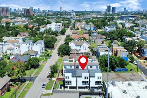 1805 Blodgett Street Houston TX 77004
