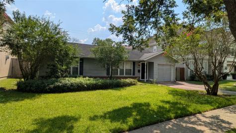 5303 Evergreen Street Bellaire TX 77401