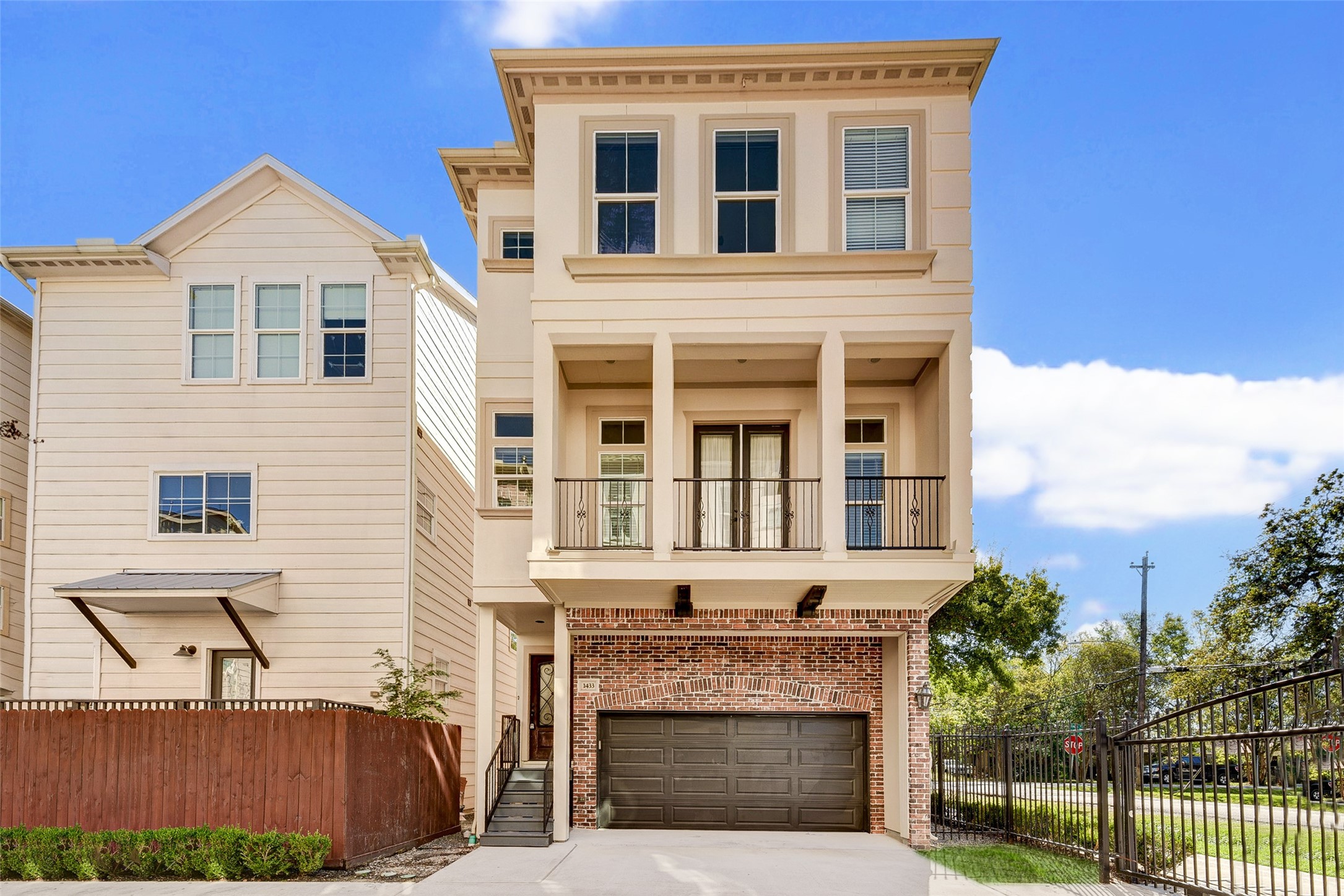1433 W 21st Street Houston TX 77008