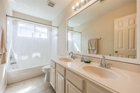 13719 Country Green Court Houston TX 77059