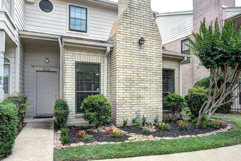 800 Country Place Drive 304 Houston TX 77079