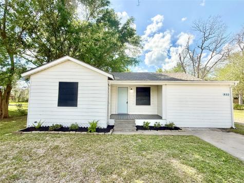 832 S Anderson Street Angleton TX 77515