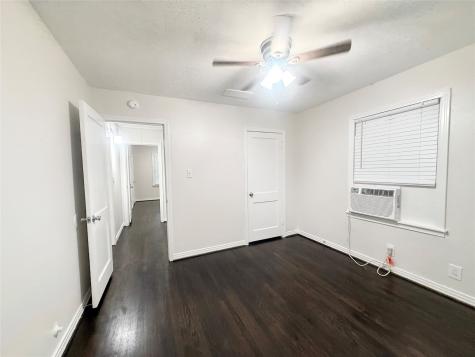 832 S Anderson Street Angleton TX 77515