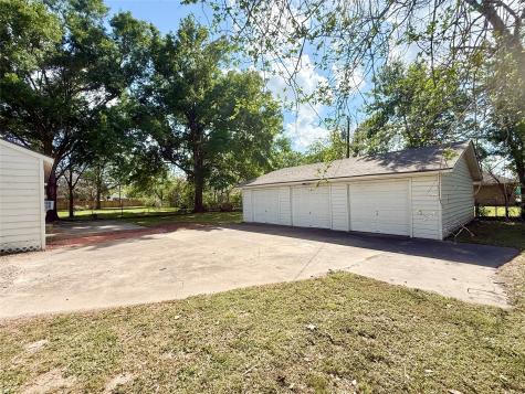 832 S Anderson Street Angleton TX 77515