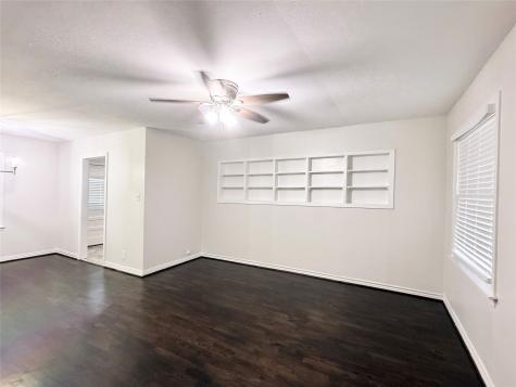 832 S Anderson Street Angleton TX 77515