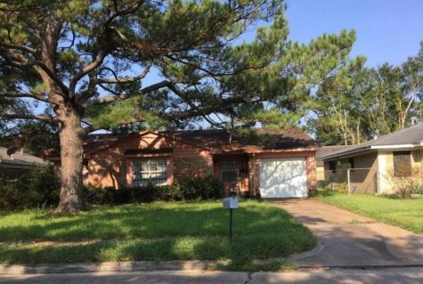 9611 Bertwood Street Houston TX 77016
