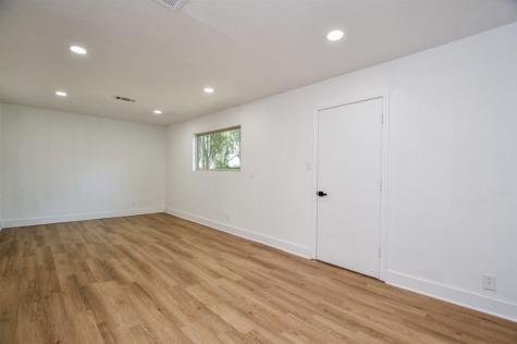 6834 Saint Augustine Street Houston TX 77021