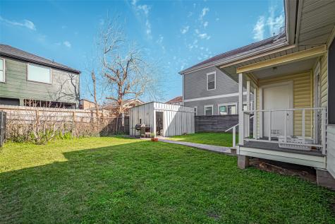 818 Dorothy Street Houston TX 77007