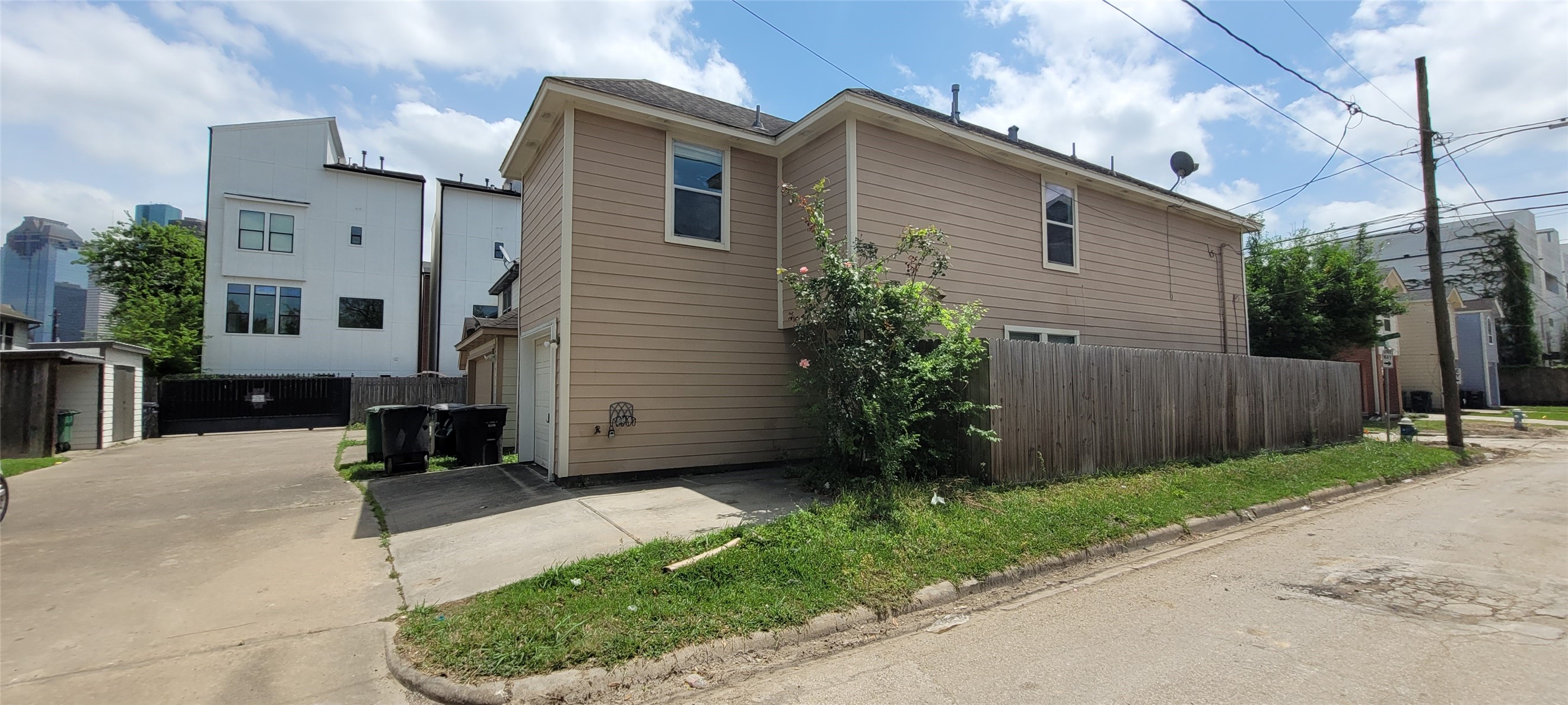 1426 Ruthven Street Houston TX 77019