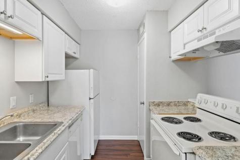 932 7th Avenue N 6 Texas City TX 77590
