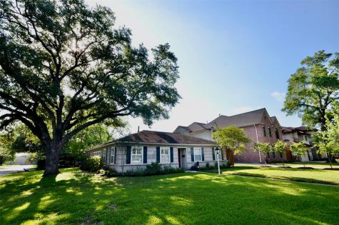 1120 Sheffield Street Bellaire TX 77401