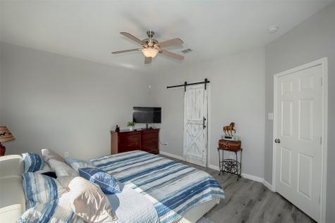 2035 Kemah Village Drive Kemah TX 77565
