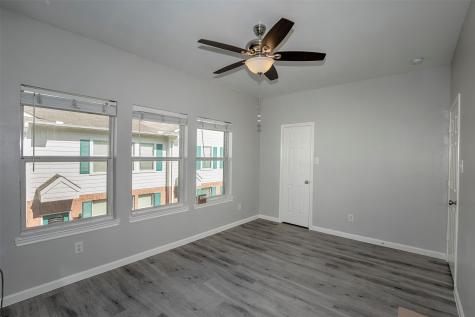 2035 Kemah Village Drive Kemah TX 77565