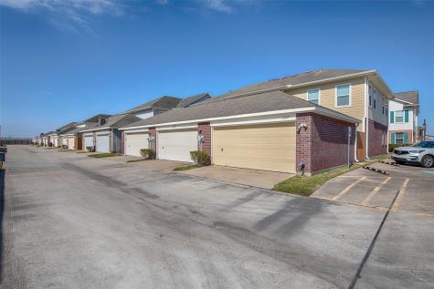 2035 Kemah Village Drive Kemah TX 77565