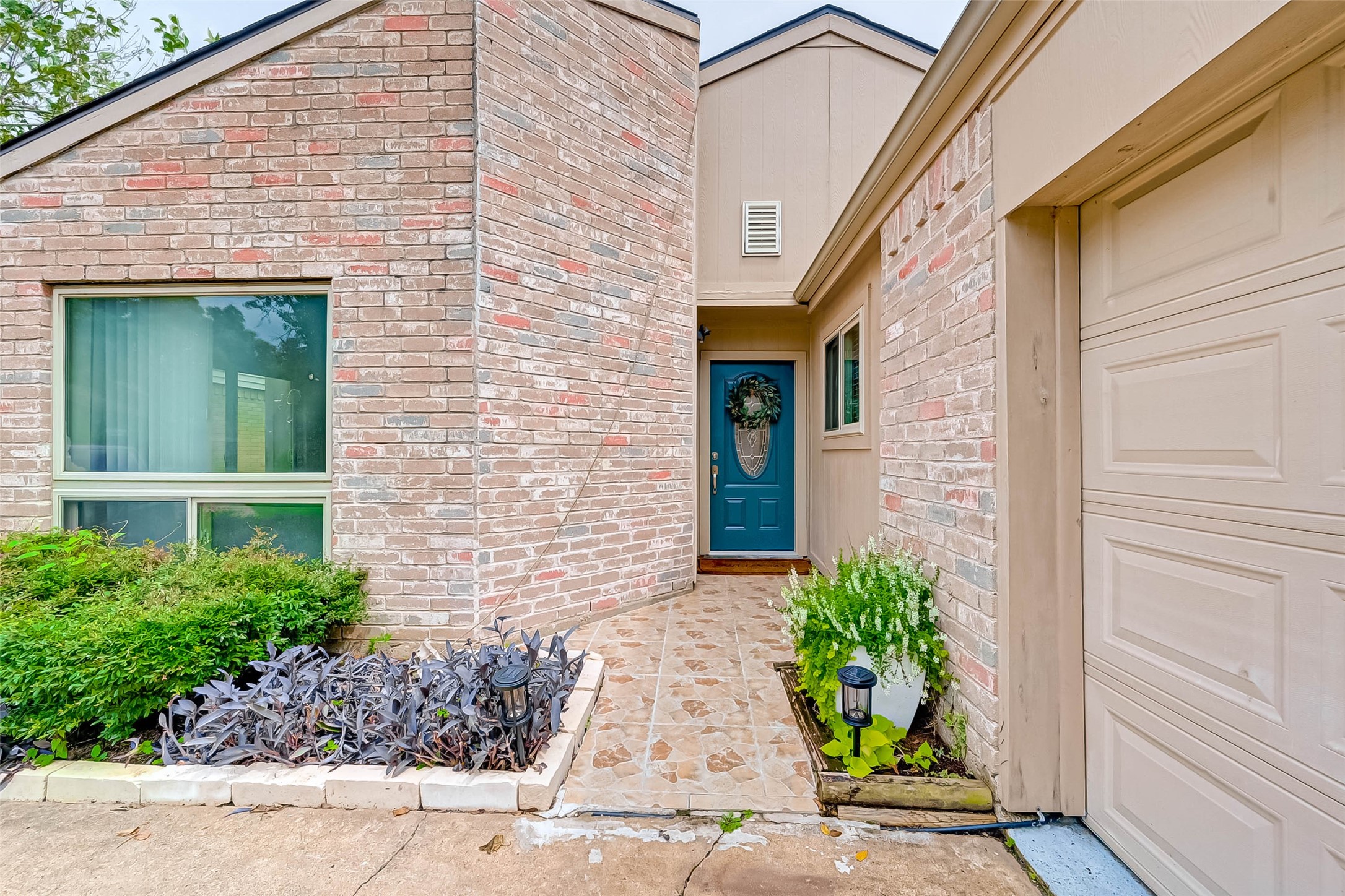 1826 Meadowlocke Lane Sugar Land TX 77478