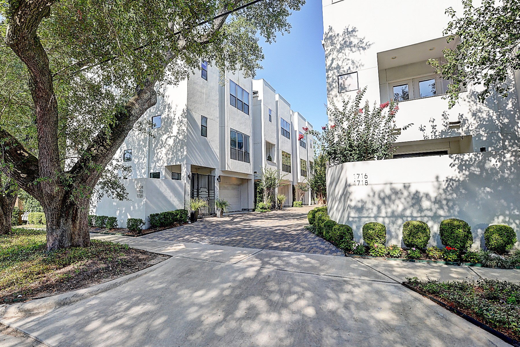 1724 Woodhead Street Houston TX 77019