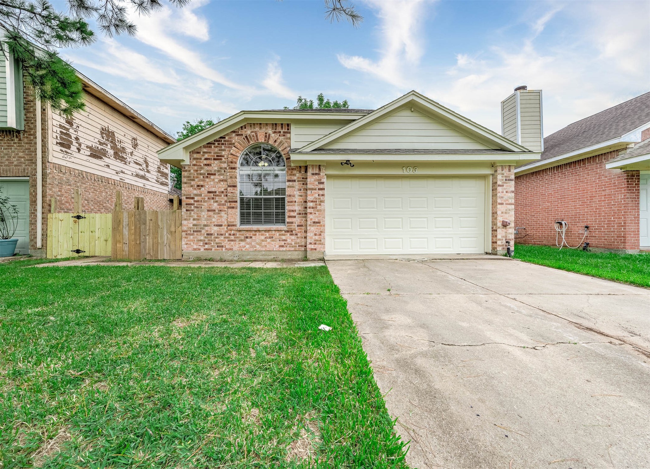 103 Avocado Street Lake Jackson TX 77566