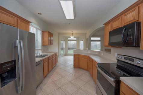 2402 Hidden Creek Drive Pearland TX 77581