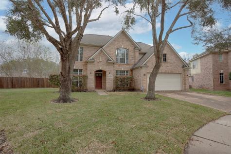2402 Hidden Creek Drive Pearland TX 77581