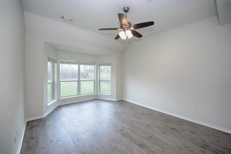 2402 Hidden Creek Drive Pearland TX 77581