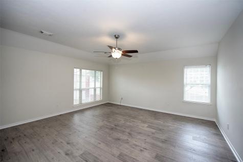 2402 Hidden Creek Drive Pearland TX 77581