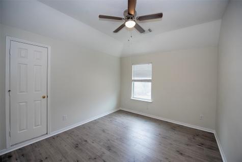 2402 Hidden Creek Drive Pearland TX 77581