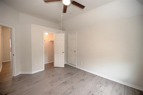 2402 Hidden Creek Drive Pearland TX 77581