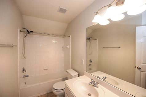 2402 Hidden Creek Drive Pearland TX 77581
