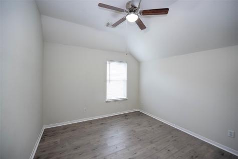 2402 Hidden Creek Drive Pearland TX 77581