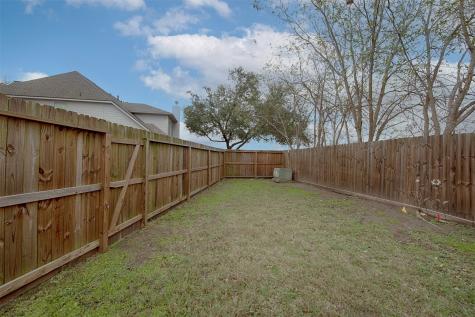 2402 Hidden Creek Drive Pearland TX 77581