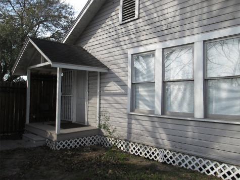 1411 W 34th Street Houston TX 77018