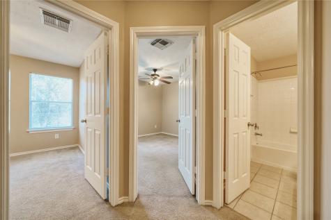 2831 Hackamore Hollow Lane Houston TX 77014