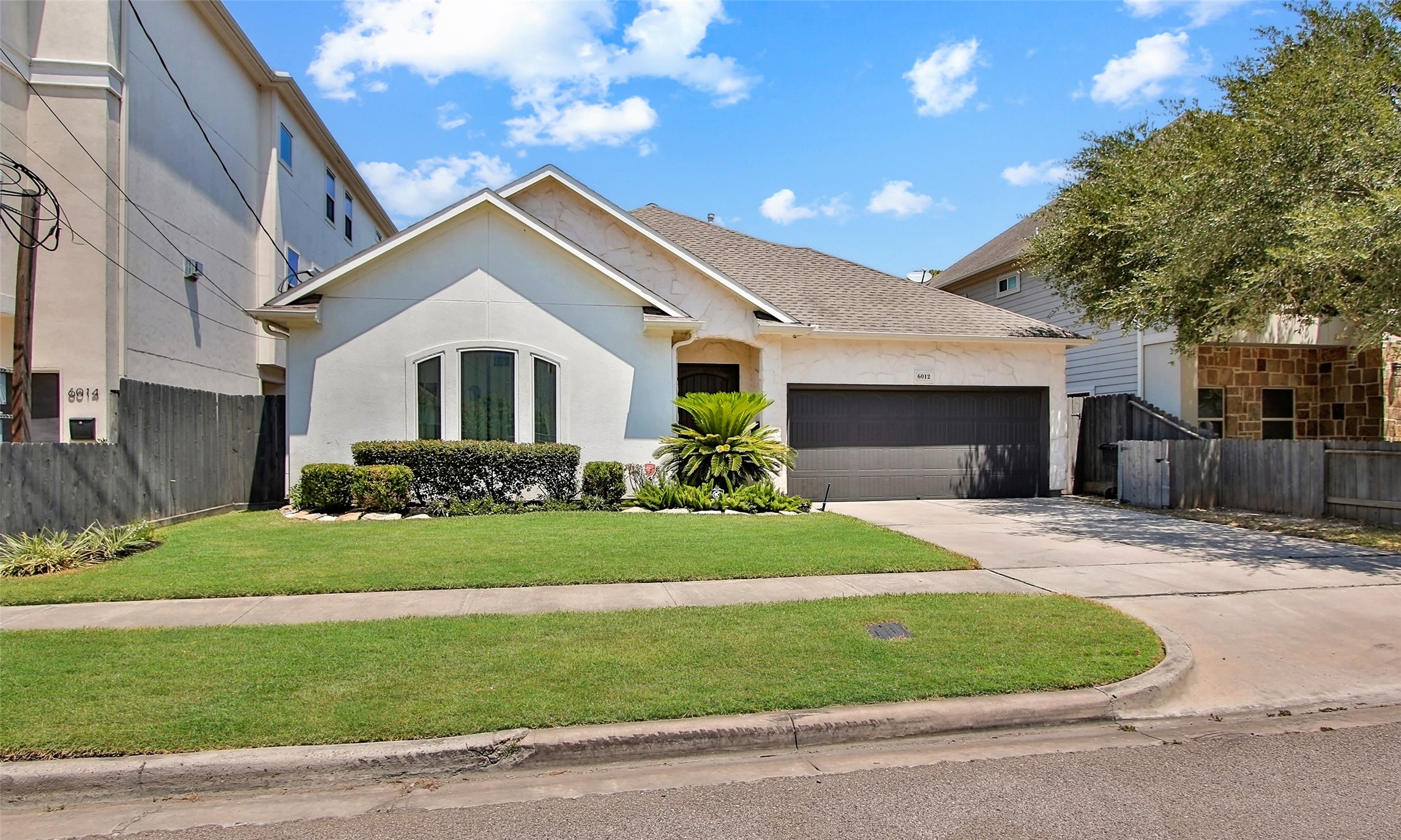 6012 Tyne Street Houston TX 77007