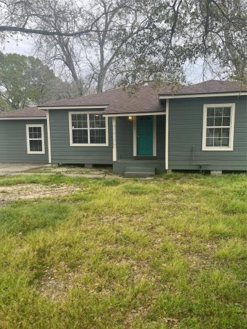 1006 N Valderas Street Angleton TX 77515