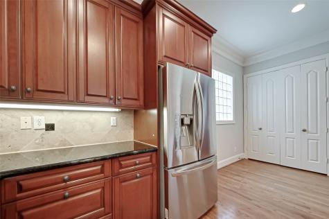 1916 Greenwich Place Drive Houston TX 77019