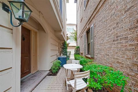 1916 Greenwich Place Drive Houston TX 77019