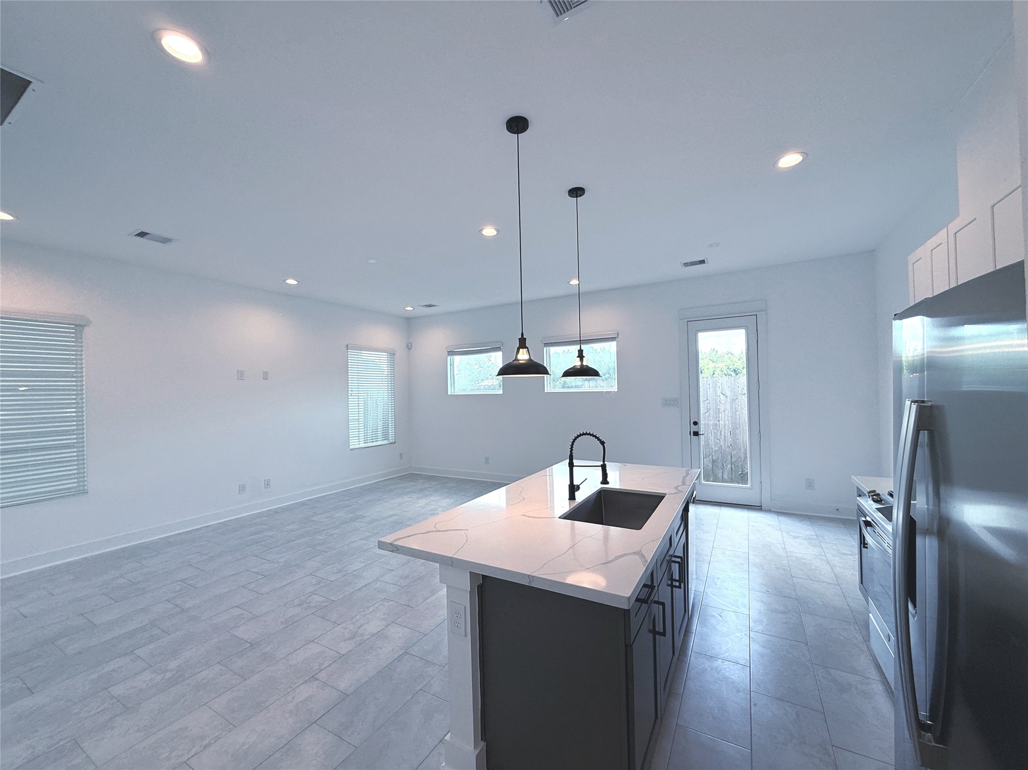 1058 Mansfield Street Houston TX 77091