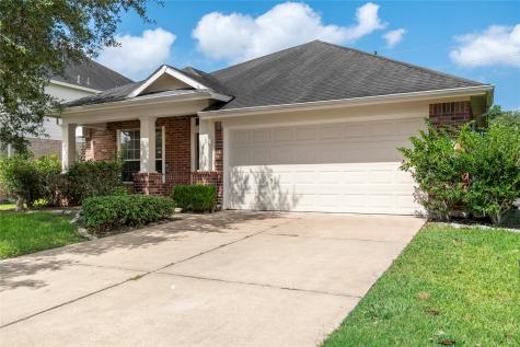 2608 Dawn River Lane Pearland TX 77581